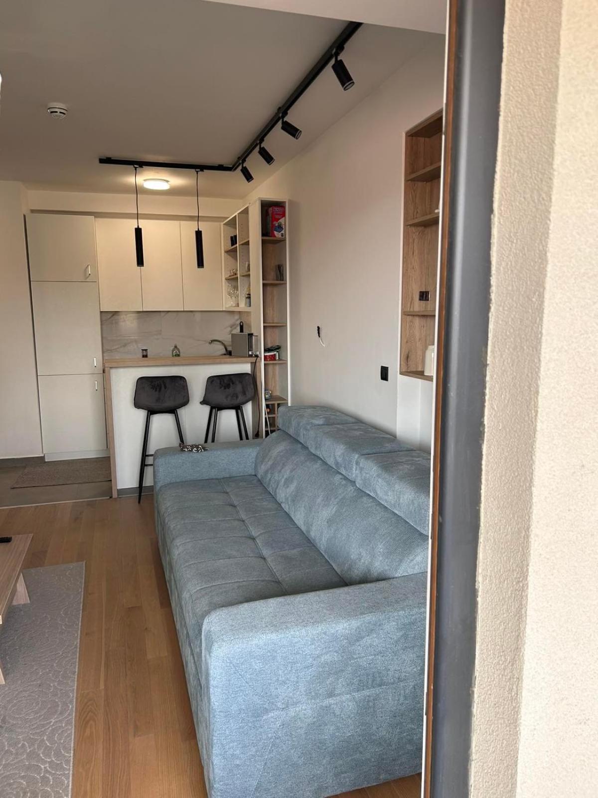 A302 Montebello Apartment *