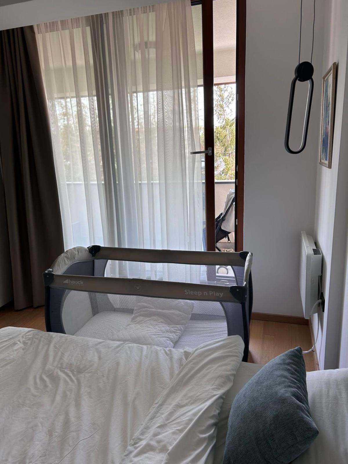 A302 Montebello Apartment